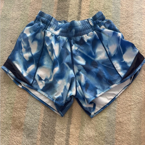 LULULEMON Hotty Hot Short 4” - Picture 1 of 3